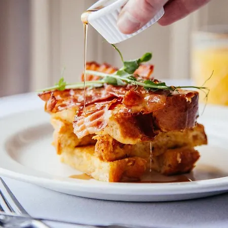 The Martello 2* Брей