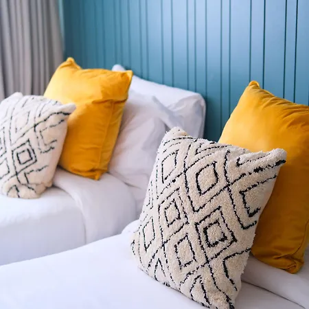 The Martello 2* Bray