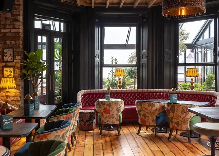 The Martello 2* Bray